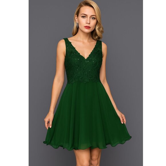 NWT JJs House Dark Green Embroidered Sequins A-line Dress Custom Size 16W - Picture 1 of 16